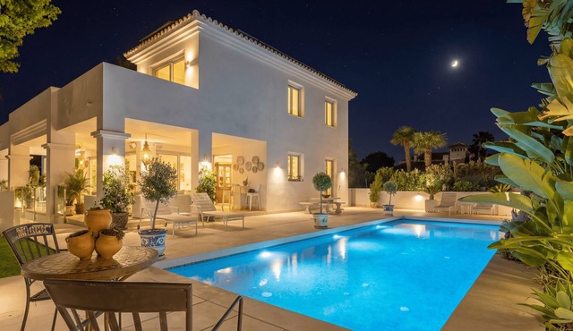 Casa Regina by Vacation Marbella