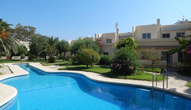 Casa Rio- 2-bed beachfront apartment with stunning sea views in Mojácar.