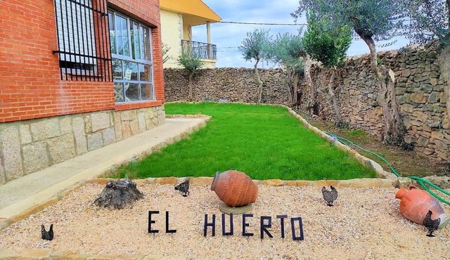 Casa Rural EL HUERTO con Jardín