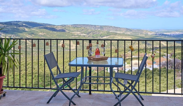 Casa Rural Emma: Mountain Views, Pool & Air Conditioning