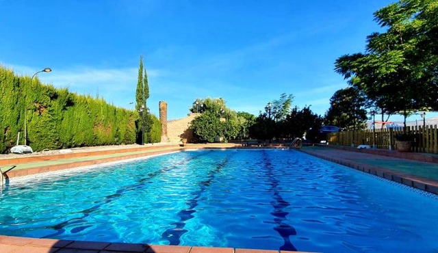 Casa Rural Los Naranjos Para 7 Personas Pista De Tenis y Piscina privada