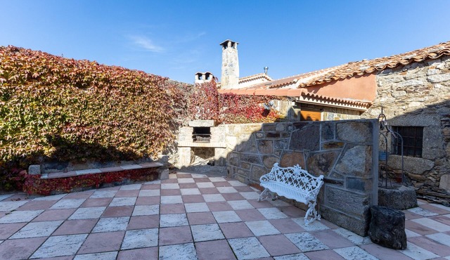 Casa Siesta y Brisca in Ávila: Mountain Views & Private Terrace