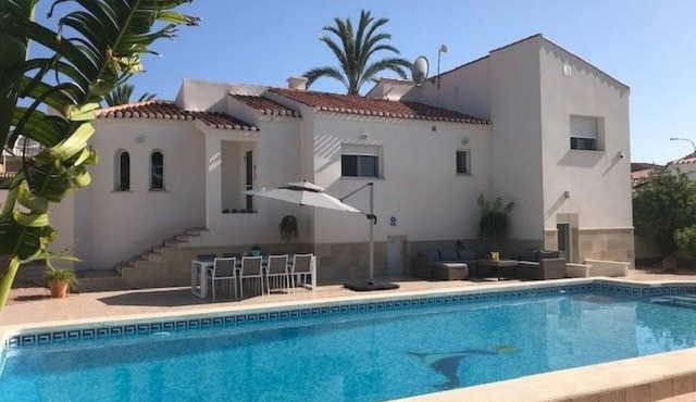 Casa Velazquez -Ferienhaus mit privatem Pool by Interhome