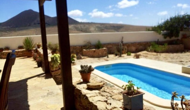 #Casa Yeya, private pool, free wifi, free parking, maximum relaxation!