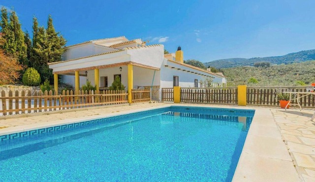Casas de Paquita - El Establo Montefrío by Ruralidays