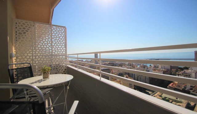 CasaTuris Estudio vistas increíbles en Centro de Alicante A115