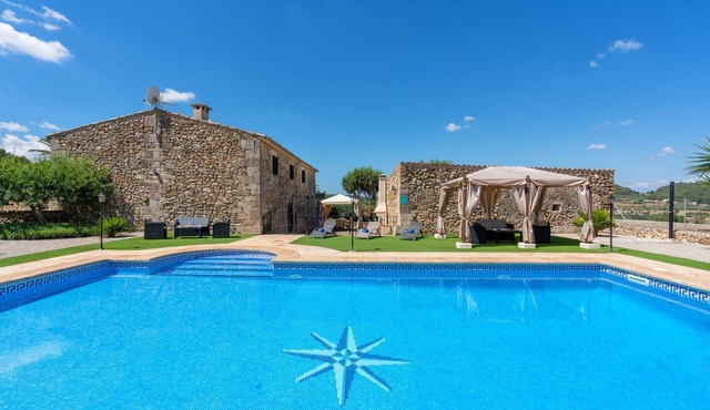 Cases De Son Roig - Villa With Private Pool in Sant Joan