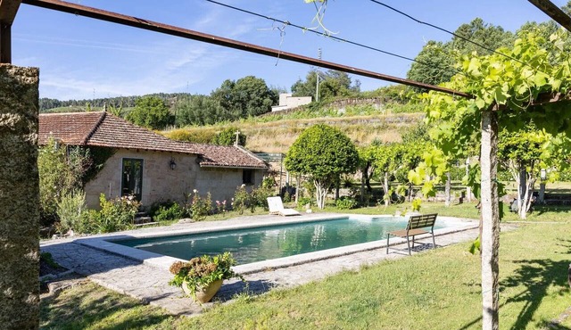 CDC Casa do Capitán Leiro: Relax Among Vineyards and Forests in Ribeiro