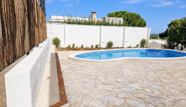 Chalet rústico con piscina y barbacoa, Valencia