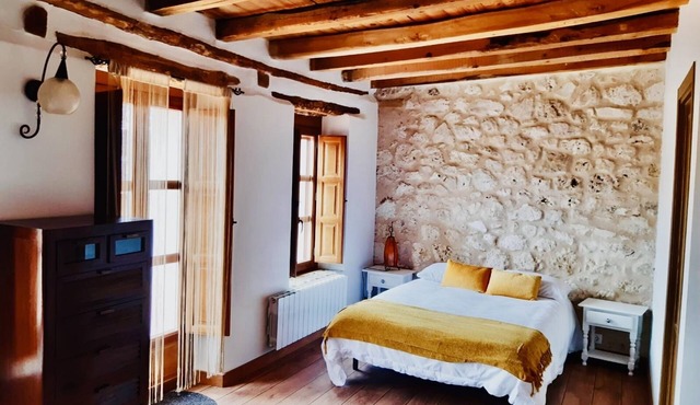 Charming accommodation, next to Ribera del Duero and Hoces del Duratón in aldeasoña