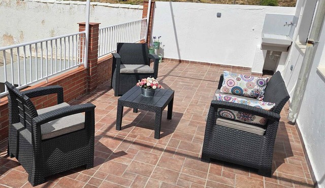Charming 3-bedroom Apartment in Scenic Málaga