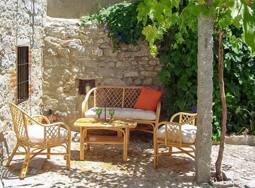 Charming House in Añora with Garden