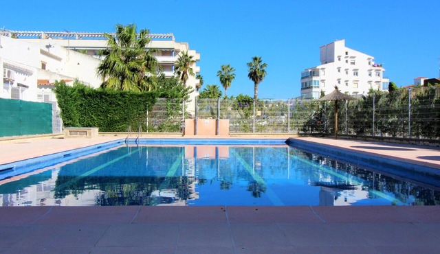 Charming House Near Natural Park - Hiking, Biking, Windsurfing & Communal Pool