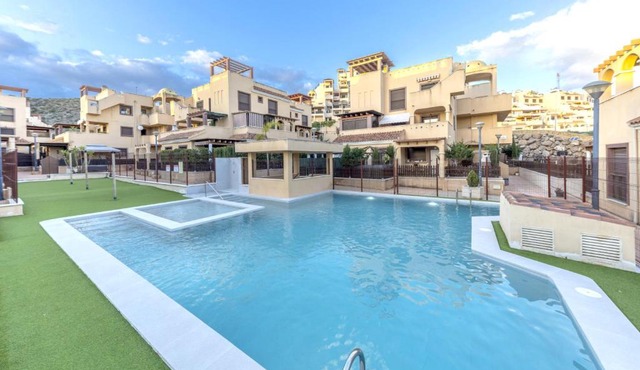 Collados Experience Piscina y Parking