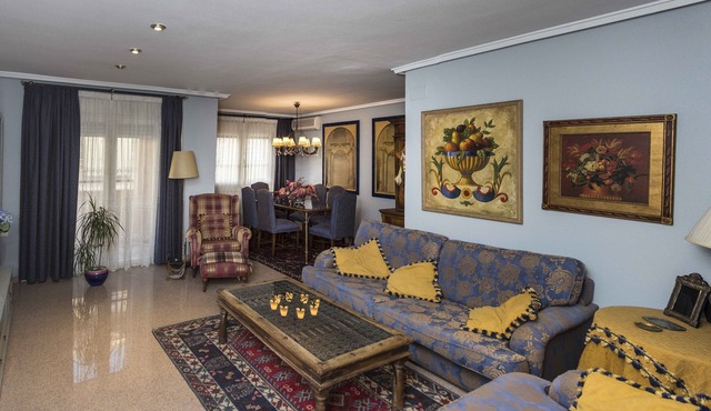 Complete Apartment with covered Parking, Wif and 2 Smart Tv