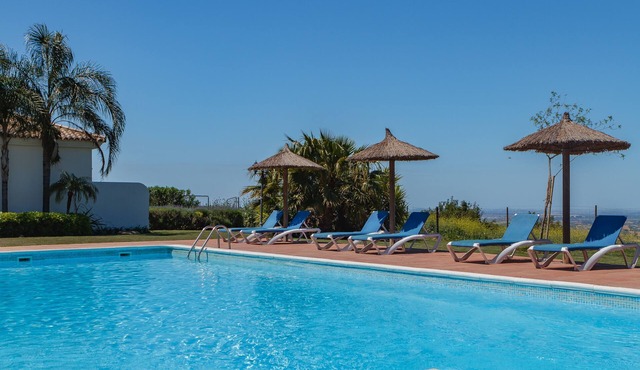 Cortijo Escondido, large estate with pool