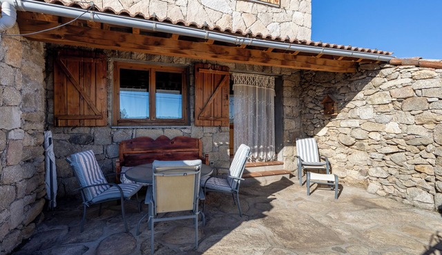 Country House 'Casa Del Tio Primitivo' with Mountain View, Private Terrace and Wi-Fi