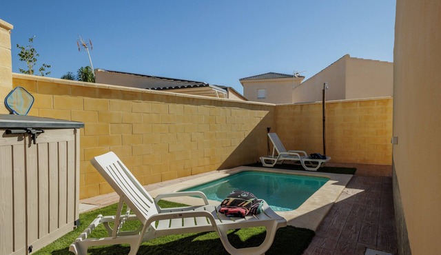 Country House 'Armonía' with Private Pool, Wi-Fi and Air Conditioning
