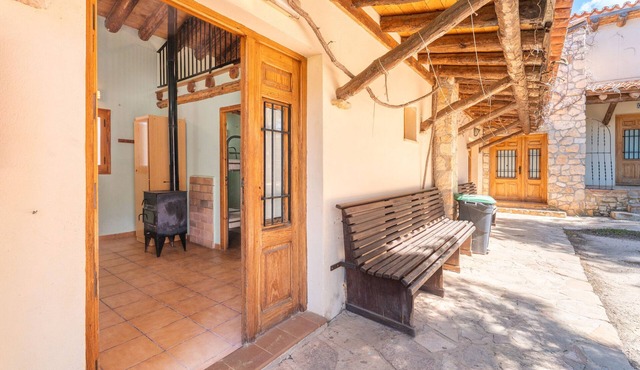 Country House 'Cabañas Rusticas 3' with Mountain View, Shared Pool and Wi-Fi in Sinarcas