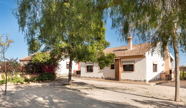 Country House 'El Trillo' with Mountain View, Wi-Fi and Air Conditioning