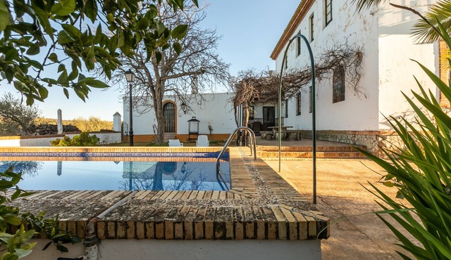 Country House 'Hacienda San Felipe' with Private Pool, Shared Terrace and Wi-Fi