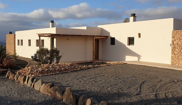 cozy, quiet finca to relax and be active