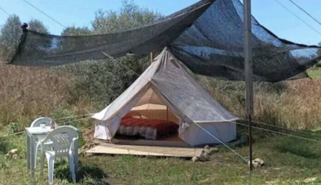 Cozy tent with swimming pool 1 "Nature lovers".