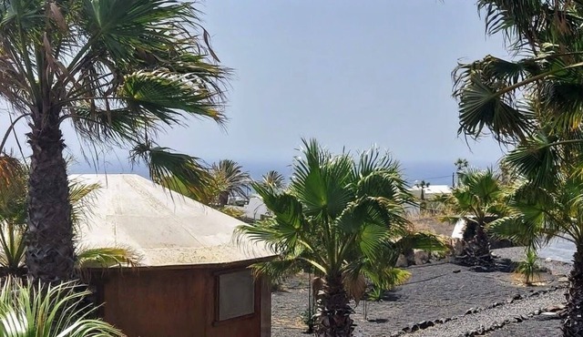 Cozy yurt in Lanzarote with a fantastic view over the Atlantic