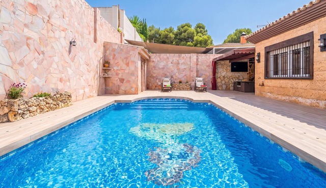 Cubo's Buddha Harmony House/Private pool/Air conditioning/BBQ/Free Wi-Fi