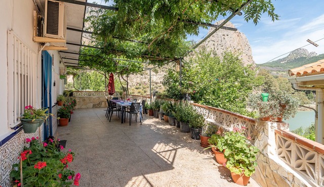 Cubo's Casa Rural El descanso del Caminito del Rey/terrace/rural setting/free Wi-Fi