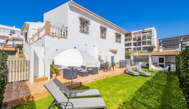 Cubo's Hostal William's Sunny 3 with Breakfast/free wifi/air conditioning