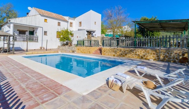 Cuesta Blanca Montilla by Ruralidays