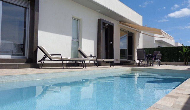 design villa priv pool sea 4 km, laguna 1 km, golf 2 km, free wifi