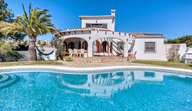 Detached villa in Cumbres del Sol with private pool and large enclosed garden