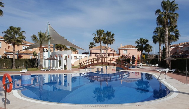 Duplex with 2 bedrooms, close to the beach, urbanization Playas del Sur, WIFI