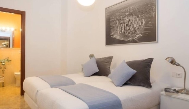 Duque 5 · Standard Apartment without Terrace · 2 Bedrooms · 2 Bathrooms