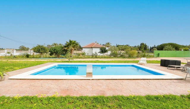 EL COTO - Lovely villa with private pool and free WiFi