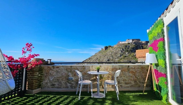 El Mirador, with Terrace and Jacuzzis