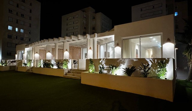Elegante Casa con Vistas al mar en la Playa #2
