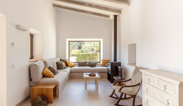 Es Masteya - Restored Countryside Villa with Pool & Mountain Views