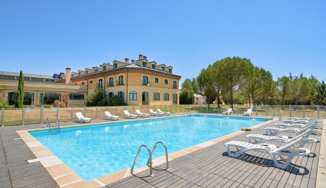 Escape to a Spacious Room Surrounded by Beautiful Gardens