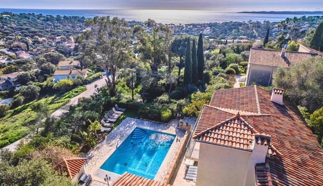 EspritduSud La Belle Histoire in Roquebrune-sur-Argens