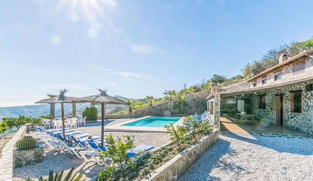 Extra large cottage with private outdoor pool.