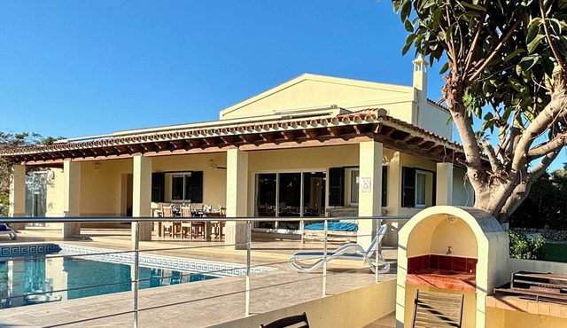 Family villa with private pool in superb location with air con.