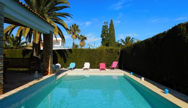 Fantastic 4 bed 2 bath Villa with Private pool and large private garden