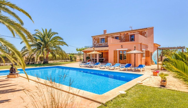 Fantastic Country House with Pool, Terraces, Garden, Air Conditioning & Wi-Fi