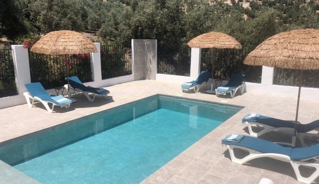 Farmhouse With Private Pool And Breathtaking Views Over Lake Iznajar A/C