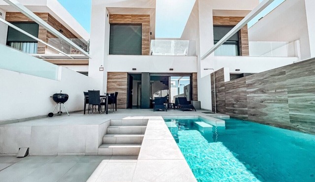 Fee4Me Villa with Pool on the Costa Blanca