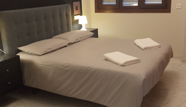 Fibes-Airport Apartment