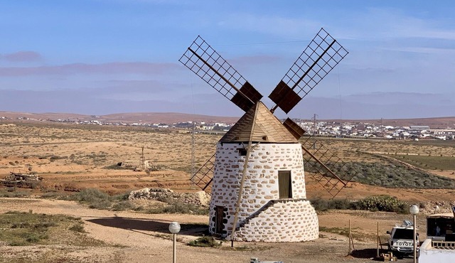 Fuerteventura beautiful apartment view Mill and mountains.Wi-Fi, relax nature